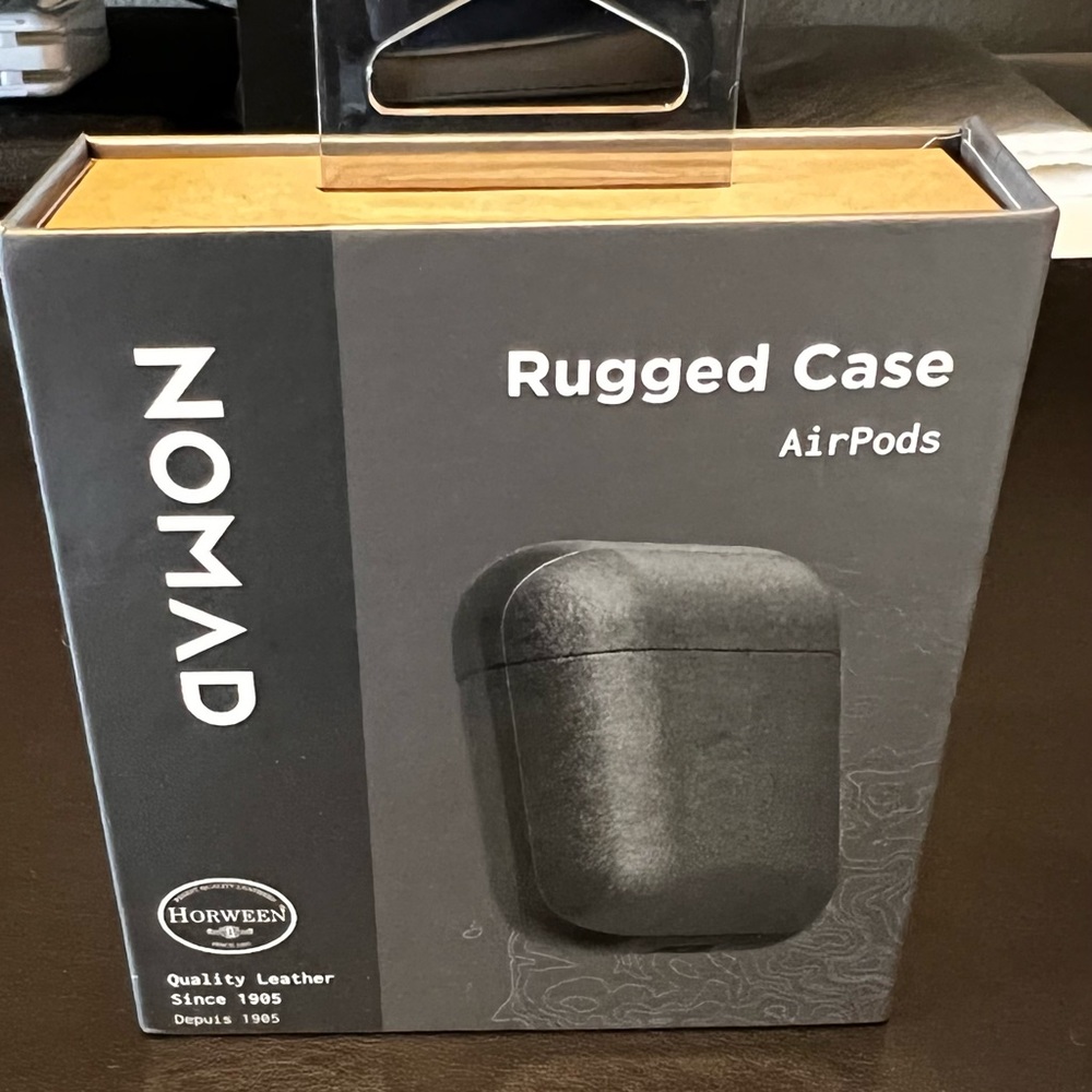 Nomad Rugged Leather Case AirPods
